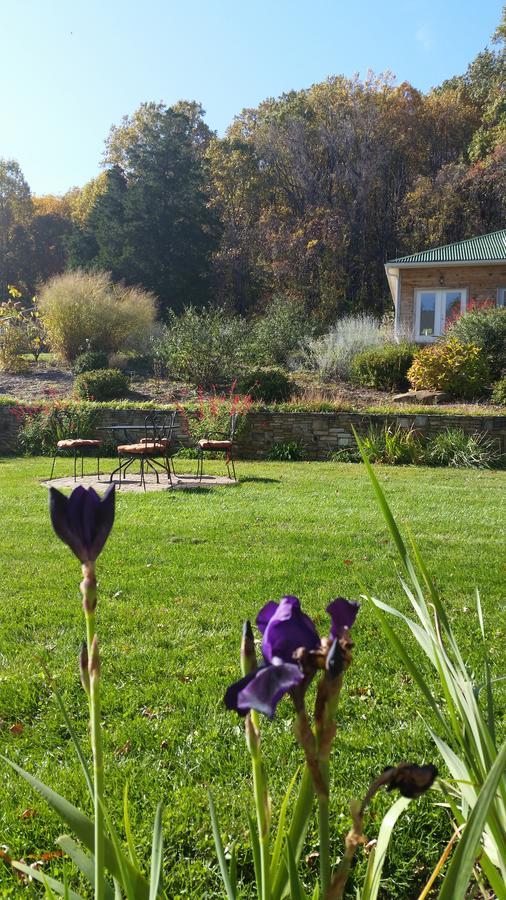 Stone Manor Boutique Inn Britain 外观 照片